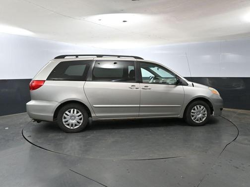2007 Toyota Sienna LE