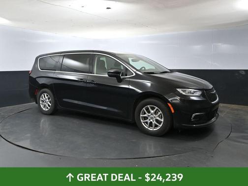 2023 Chrysler Pacifica Touring-L