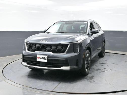 Gravity Gray 2024 Kia Sorento S