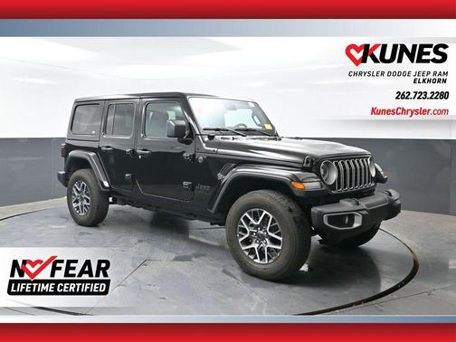 Black Clearcoat 2025 Jeep Wrangler Sahara