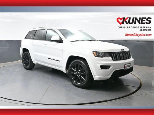 Bright White Clearcoat 2017 Jeep Grand Cherokee Altitude