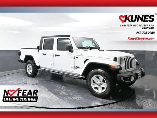 2022 Jeep Gladiator Sport