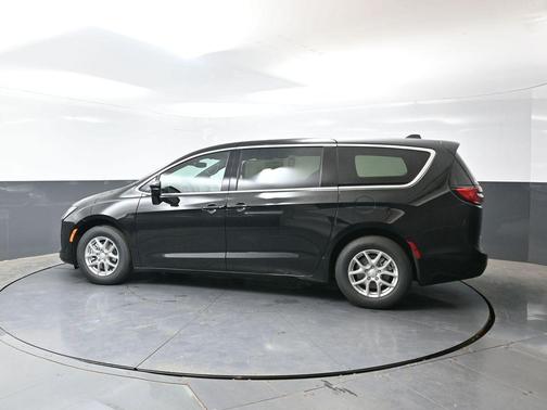 PXJ 2027 Chrysler Pacifica SELECT