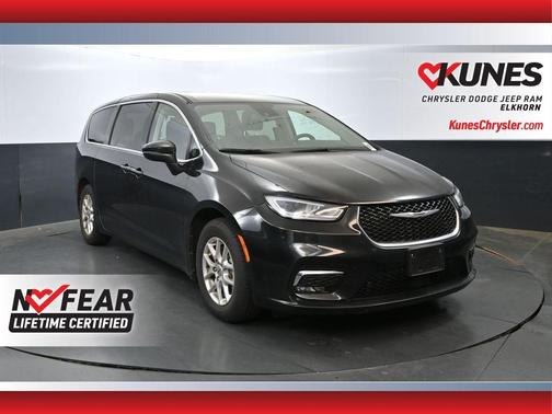 2023 Chrysler Pacifica Touring-L