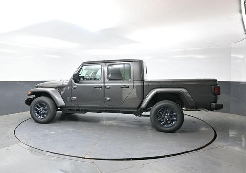 Granite Crystal Clearcoat Metallic 2026 Jeep Gladiator 85th Anniversary Edition