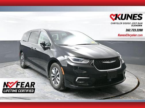 2024 Chrysler Pacifica Hybrid Select