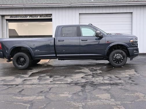 2026 RAM 3500 Limited