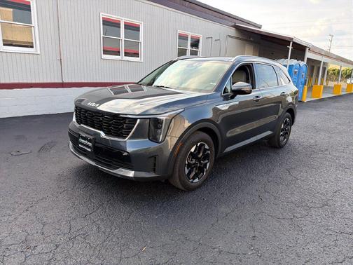 Gravity Grey 2024 Kia Sorento S