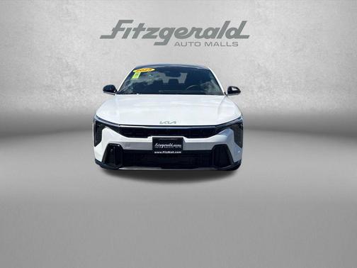 Snow White Pearl 2025 Kia K4 GT-Line Turbo