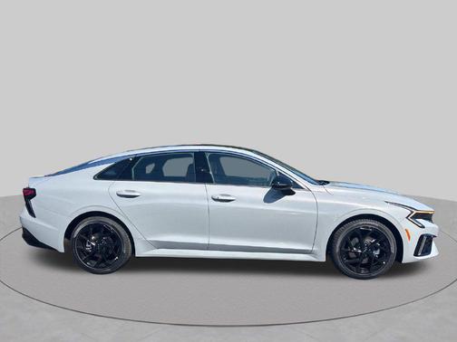 Wolf Gray 2027 Kia K5 GT-Line