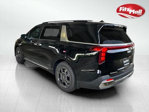 2025 Kia Carnival SX