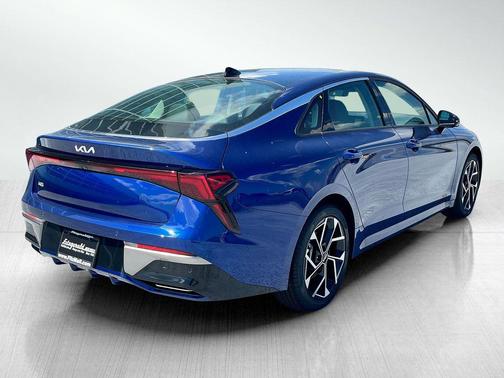 2025 Kia K5 EX