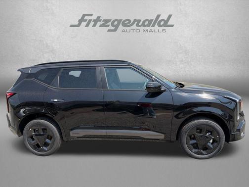 Aurora Black Pearl 2027 Kia Seltos X-Line S