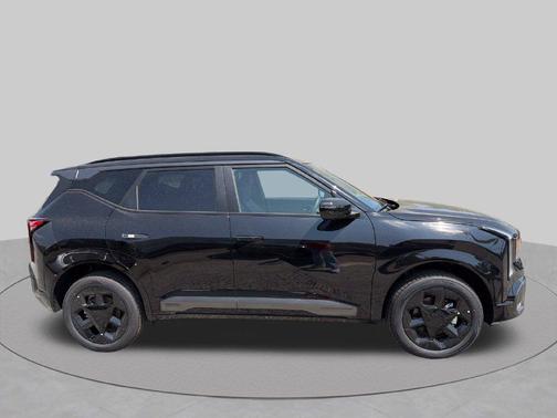 Aurora Black Pearl 2027 Kia Seltos X-Line S