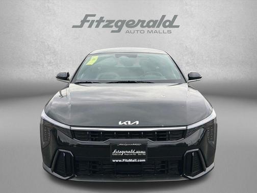 Aurora Black Pearl 2026 Kia K4 GT-Line Turbo