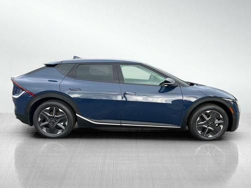 2025 Kia EV6 Light Long Range