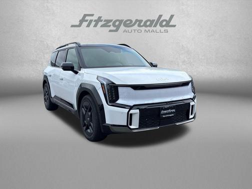 Glacial White Pearl/Ebony Black Roof 2026 Kia EV9 GT-Line