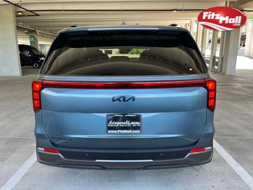 2025 Kia Carnival SX