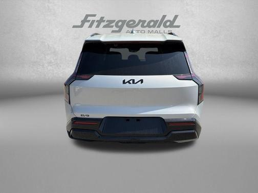 Ivory Silver 2026 Kia EV9 Land