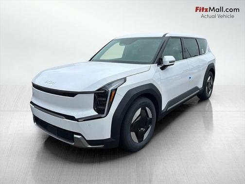 2026 Kia EV9 Light Short Range