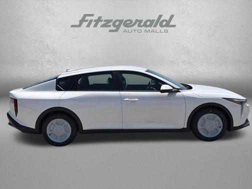Snow White Pearl 2026 Kia K4 LXS