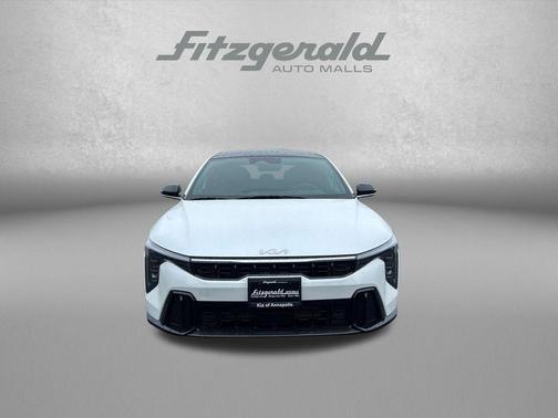 Snow White Pearl 2026 Kia K4 GT-Line