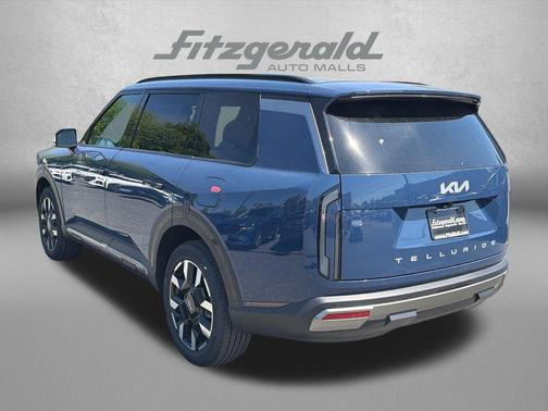 Midnight Lake Blue 2027 Kia Telluride S