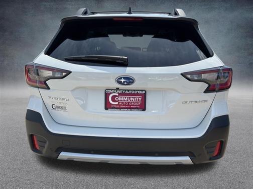 Crystal White Pearl 2022 Subaru Outback Limited