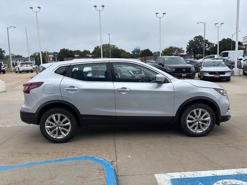 2021 Nissan Rogue Sport S
