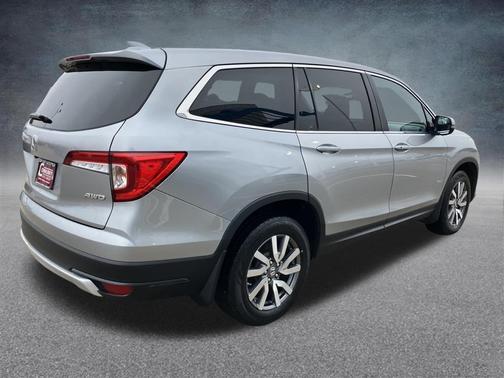 Lunar Silver Metallic 2021 Honda Pilot AWD EX-L
