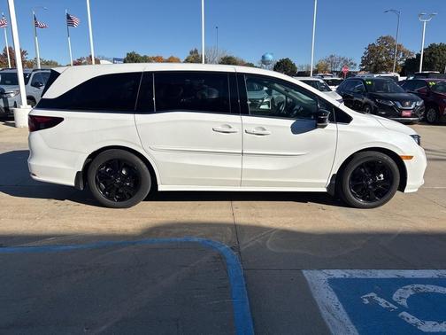 2023 Honda Odyssey Sport