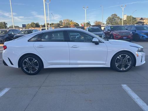 2022 Kia K5 EX