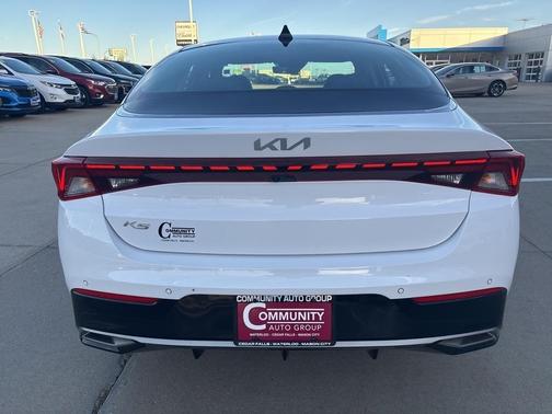 2022 Kia K5 EX