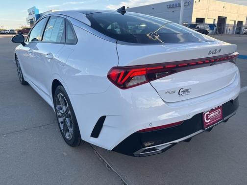 2022 Kia K5 EX