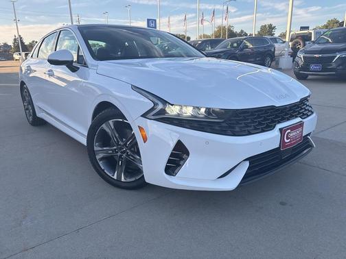 2022 Kia K5 EX
