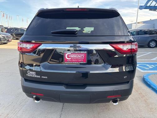 2021 Chevrolet Traverse LT Cloth