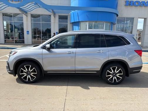 2022 Honda Pilot Touring 8-Passenger