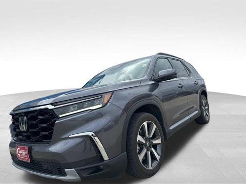 Modern Steel Metallic 2023 Honda Pilot AWD Elite