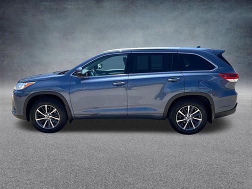 Shoreline Mist 2018 Toyota Highlander XLE