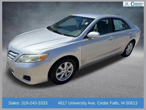 Classic Silver Metallic 2011 Toyota Camry LE