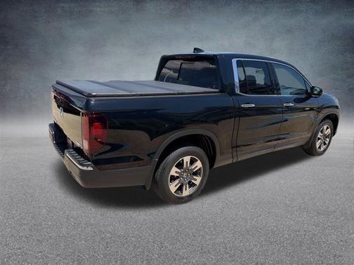 Crystal Black Pearl 2017 Honda Ridgeline RTL-E