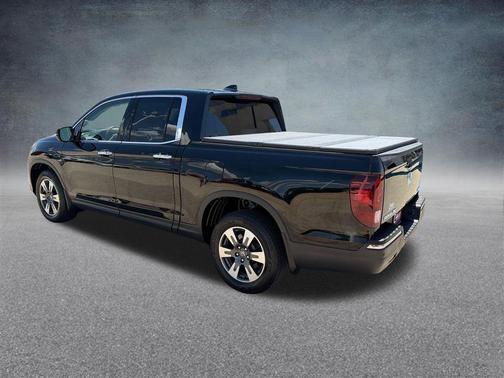 Crystal Black Pearl 2017 Honda Ridgeline RTL-E