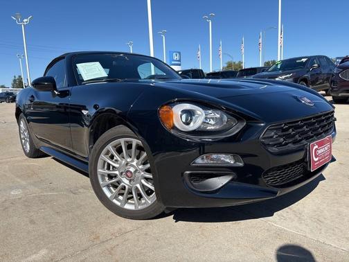 2018 FIAT 124 Spider Base