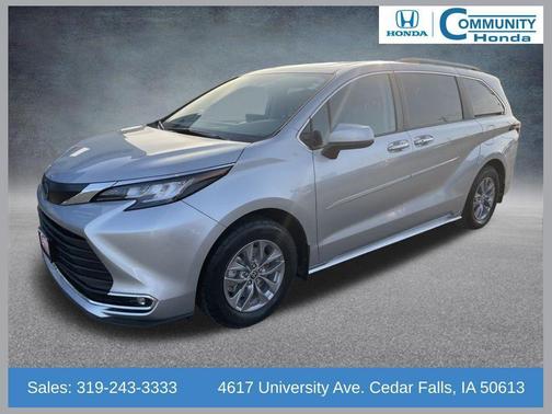 2022 Toyota Sienna XLE