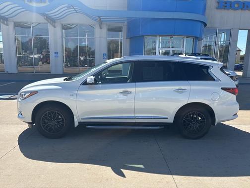 2017 INFINITI QX60 Base