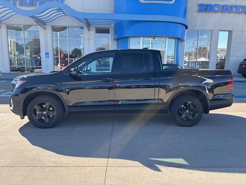 2023 Honda Ridgeline Black