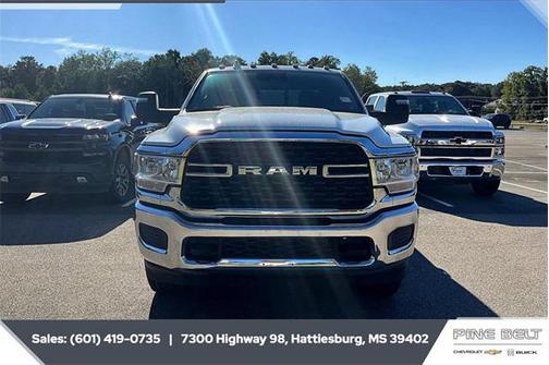 2023 RAM 2500 Tradesman Crew Cab 4x4 6'4' Box