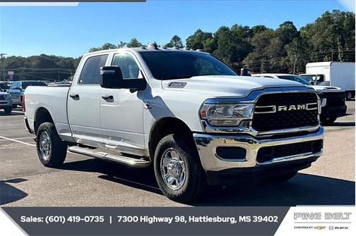 2023 RAM 2500 Tradesman Crew Cab 4x4 6'4' Box