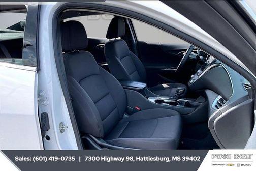 2022 Chevrolet Malibu FWD LT