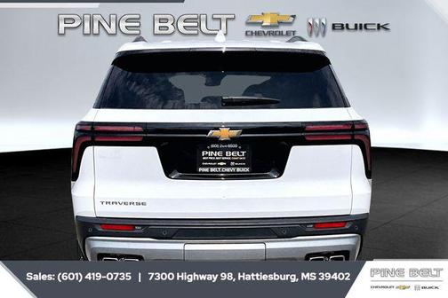 2025 Chevrolet Traverse LT